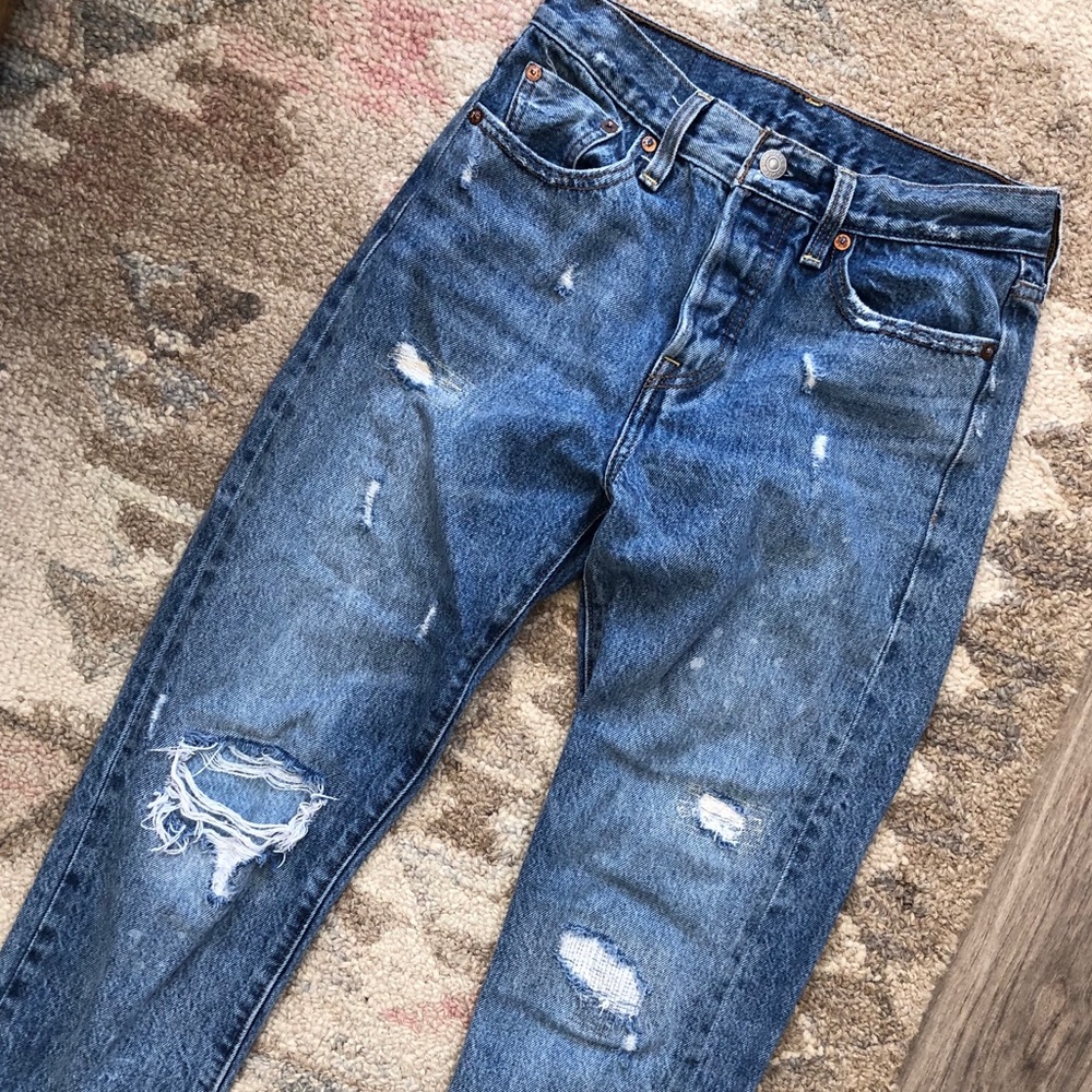 Levi’s wedgie fit cropped jeans size 25